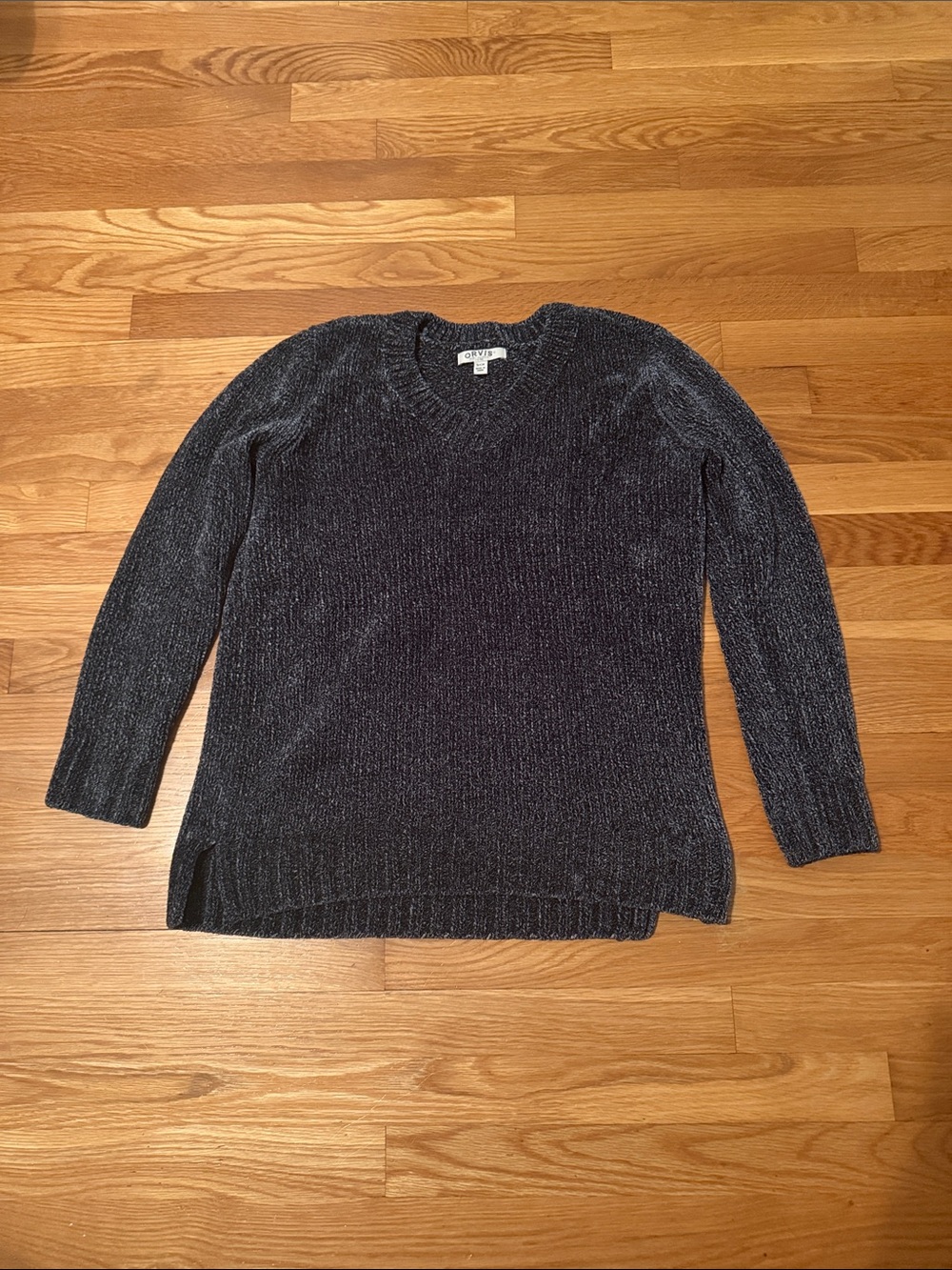 Orvis Women's blue/gray V-Neck Chenille Sweater with Subtle Sheen